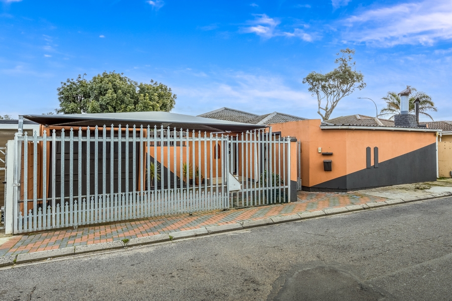 3 Bedroom Property for Sale in Danarant Western Cape